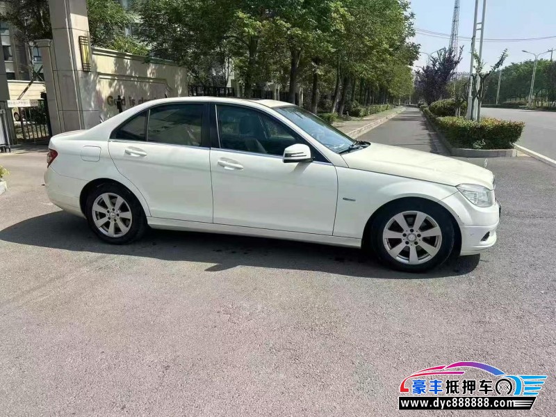 11年奔驰C轿车抵押车出售