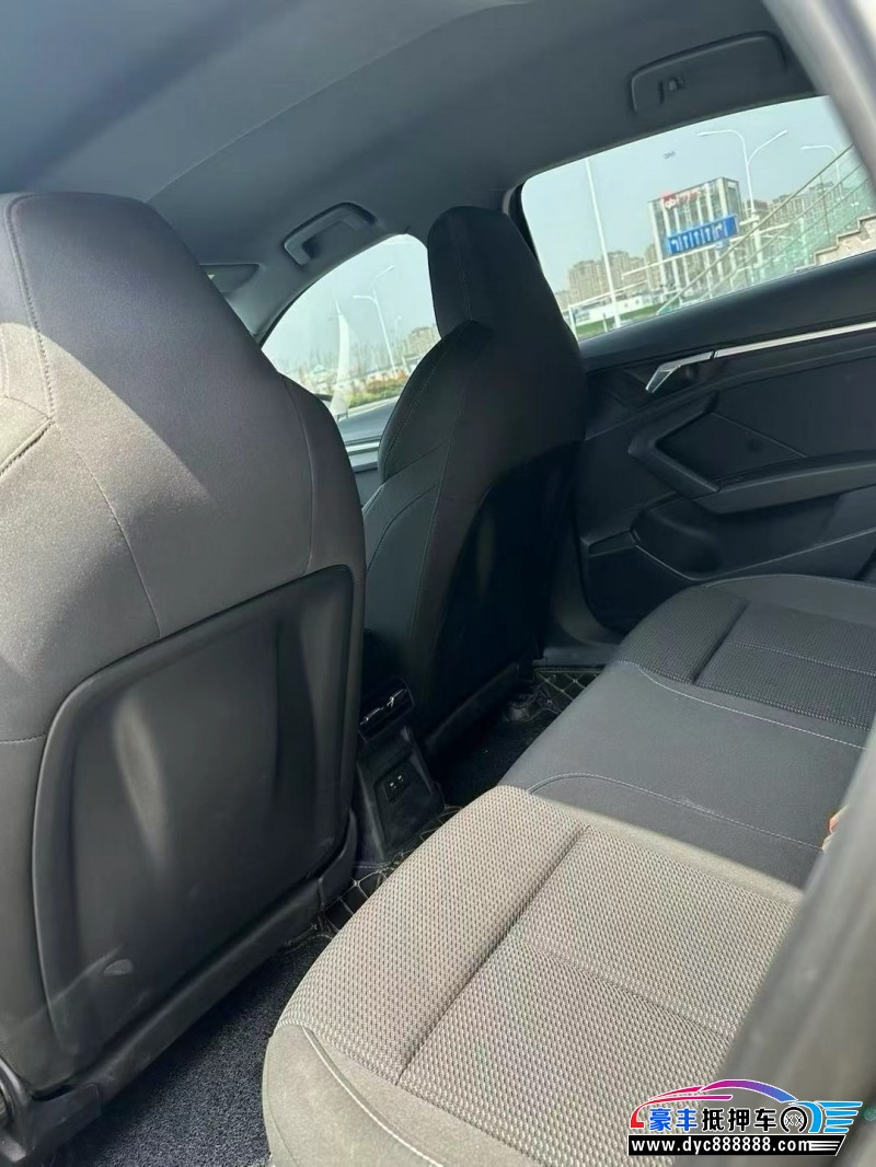 23年奥迪A3轿车抵押车出售