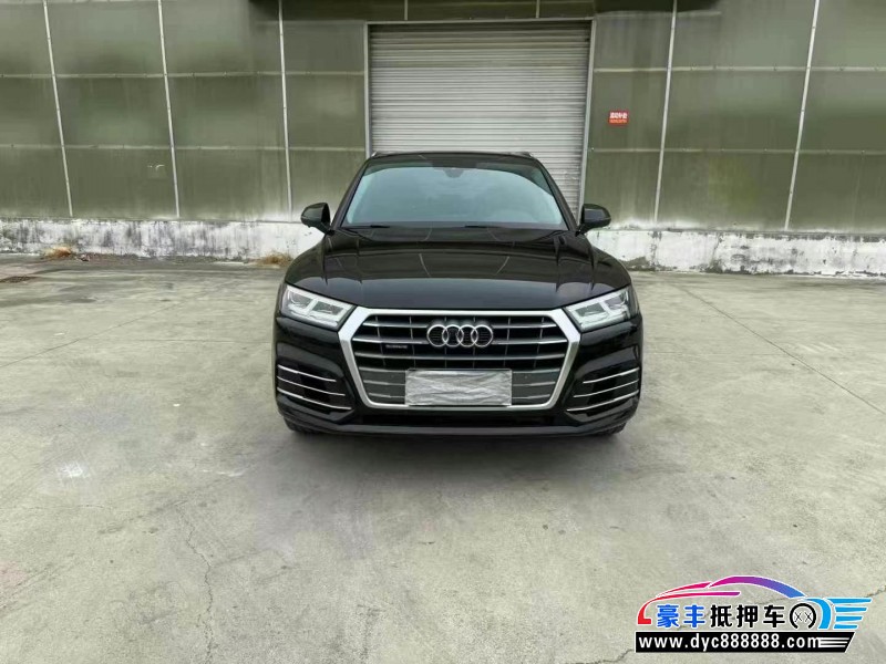 18年奥迪Q5轿车抵押车出售