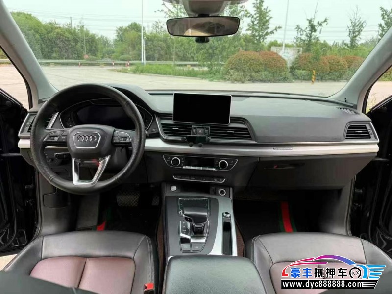 18年奥迪Q5轿车抵押车出售