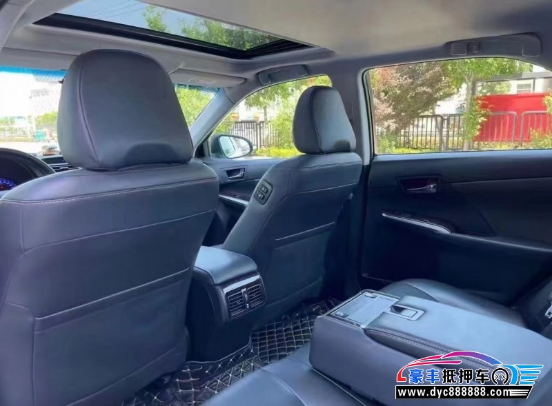 17年丰田凯美瑞轿车抵押车出售