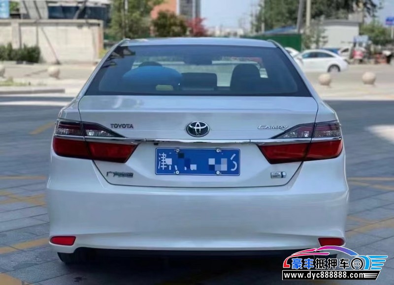 17年丰田凯美瑞轿车抵押车出售