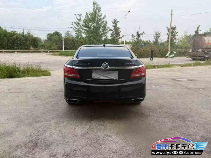 14年别克君越轿车抵押车出售