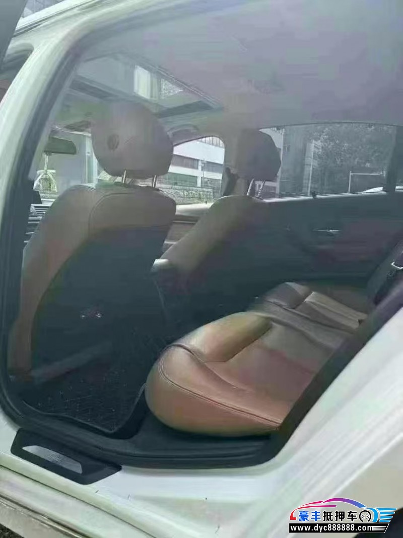 15年宝马3系轿车抵押车出售