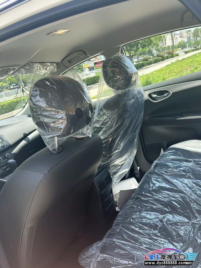 25年日产轩逸轿车抵押车出售