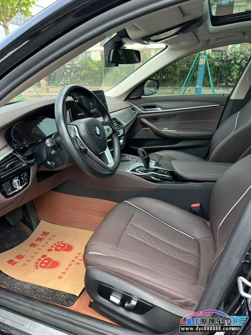 21年宝马5系轿车抵押车出售