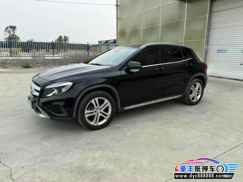 15年奔驰GLA轿车抵押车出售