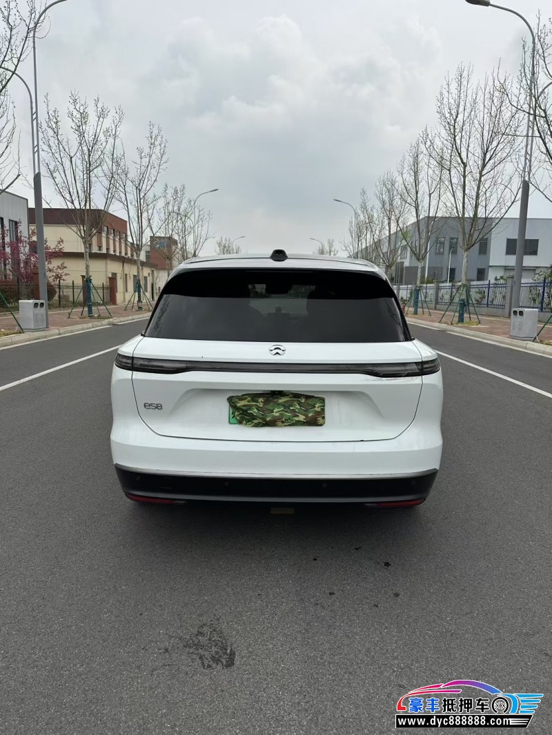 23年蔚来ES8轿车抵押车出售