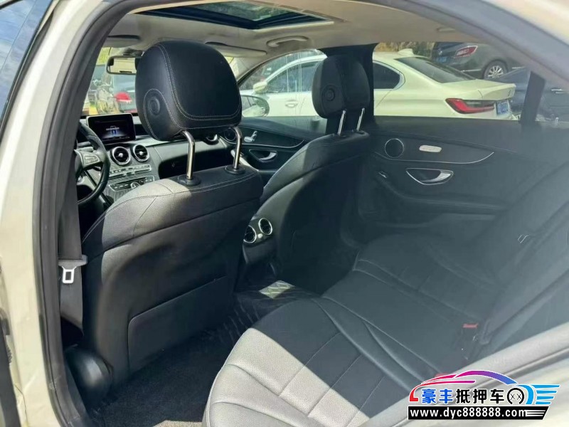 17年奔驰C轿车抵押车出售