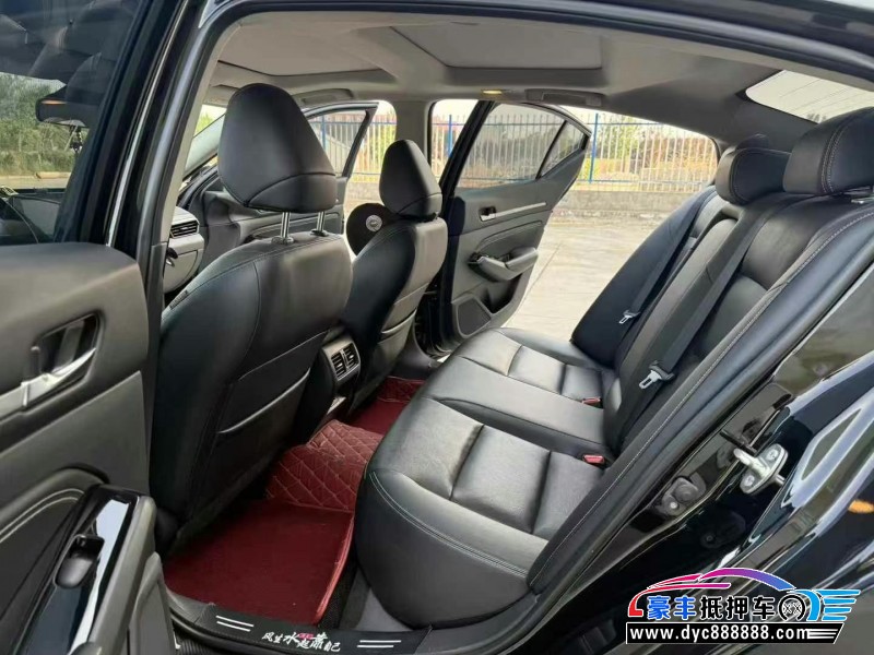 22年日产天籁轿车抵押车出售