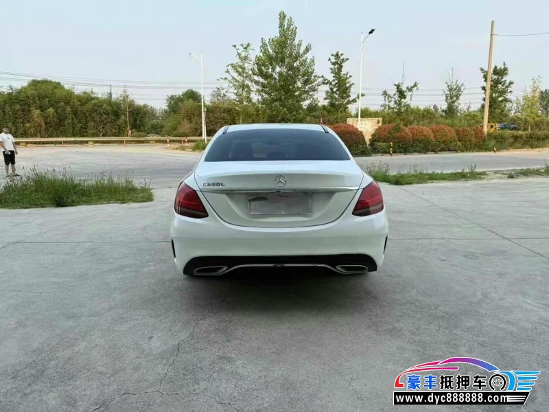 19年奔驰C轿车抵押车出售