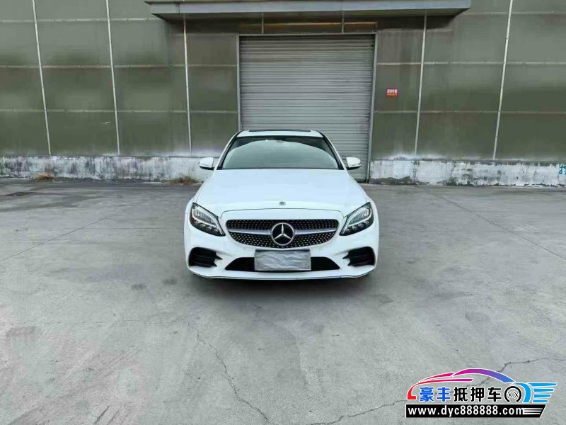 19年奔驰C轿车抵押车出售