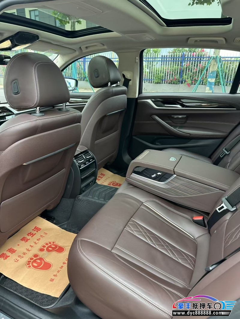 20年宝马5系轿车抵押车出售