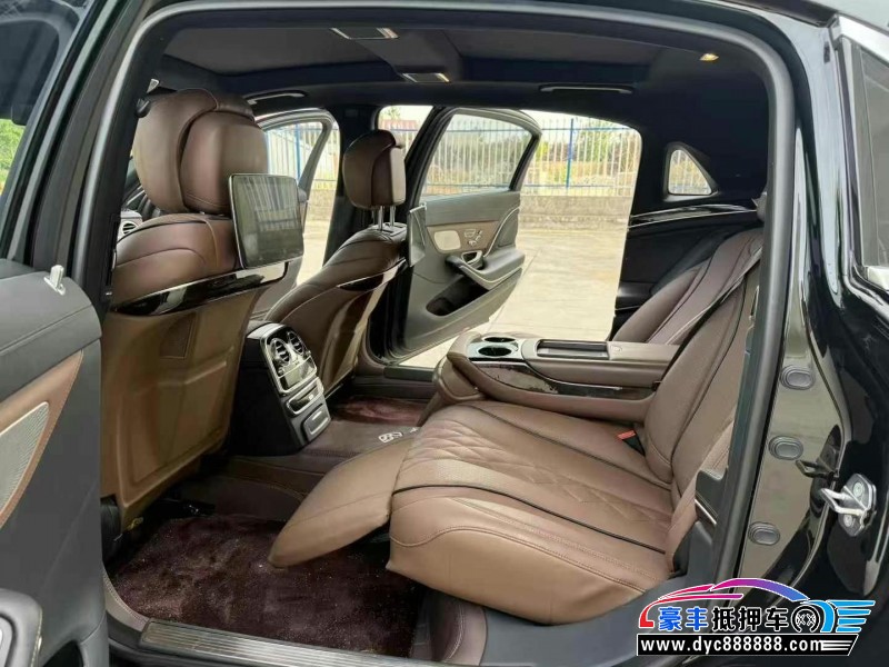 18年迈巴赫迈巴赫轿车抵押车出售