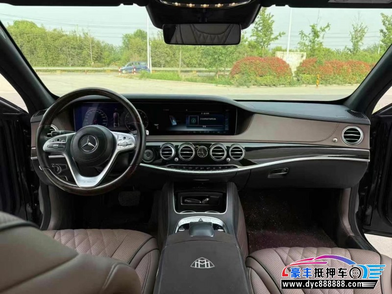 18年迈巴赫迈巴赫轿车抵押车出售