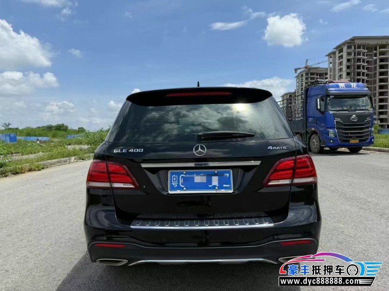 17年奔驰GLE轿车抵押车出售