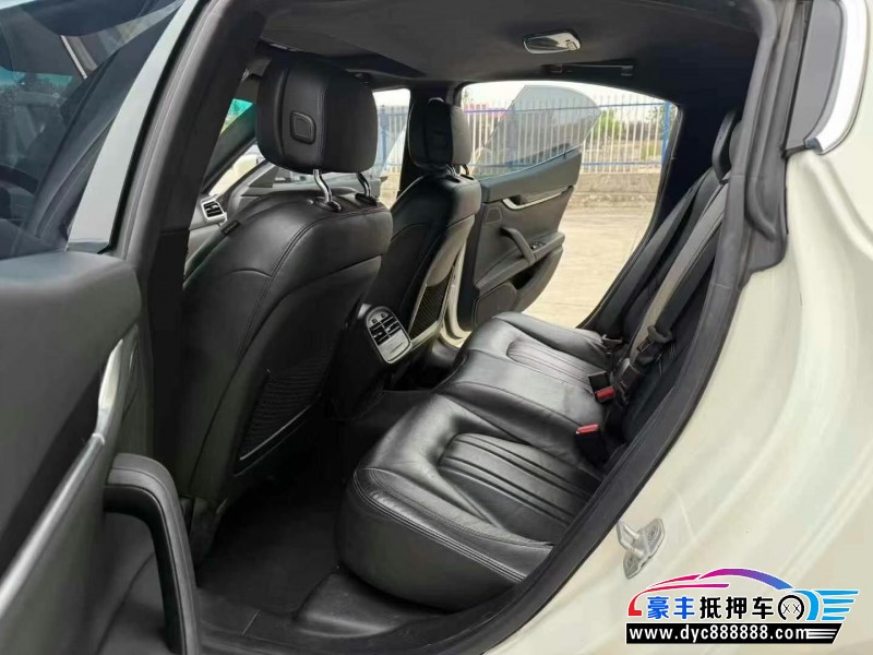 15年玛莎拉蒂Ghibli轿车抵押车出售