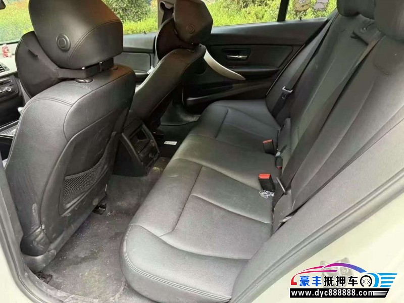 13年宝马3系轿车抵押车出售