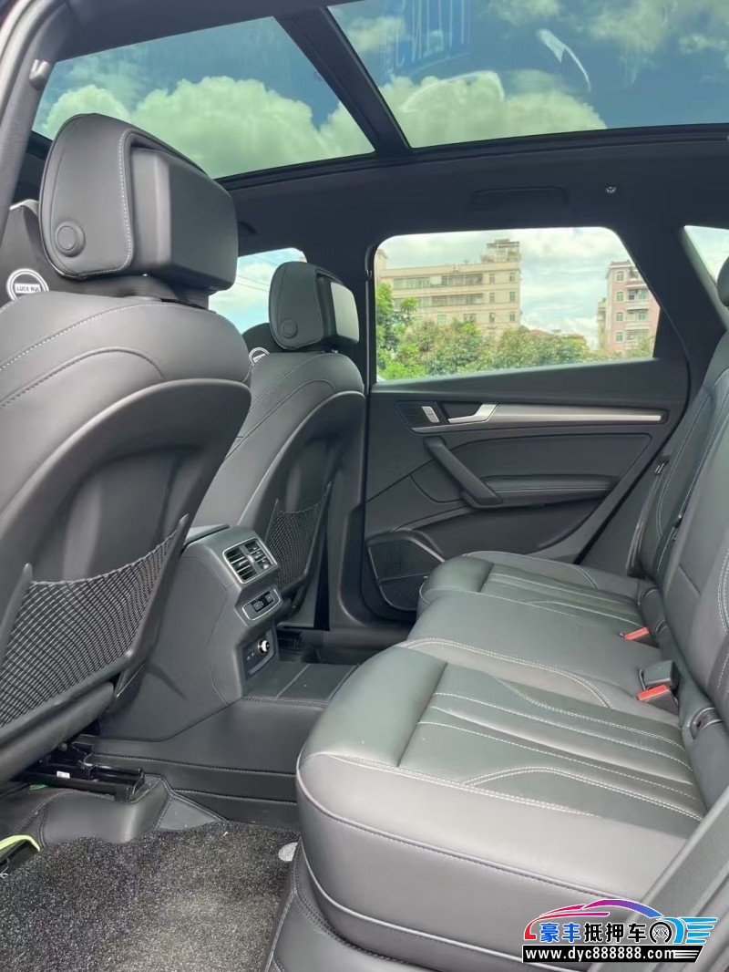 23年奥迪Q5轿车抵押车出售