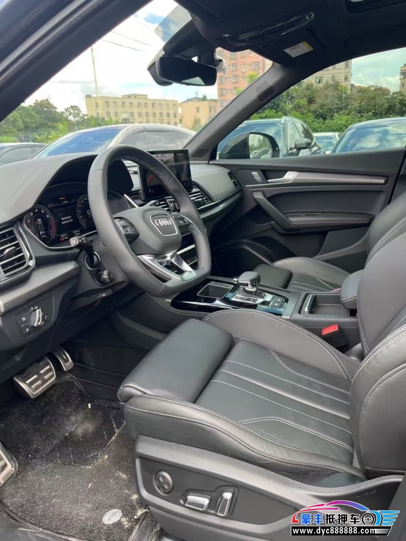 23年奥迪Q5轿车抵押车出售