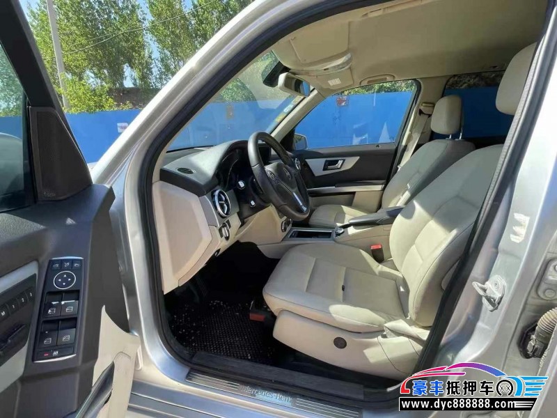 14年奔驰GLK轿车抵押车出售