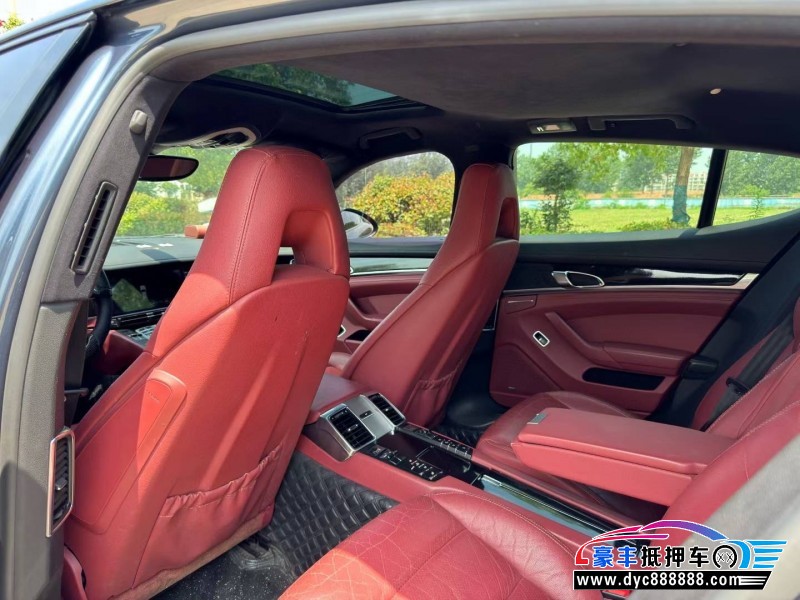 12年保时捷帕纳梅拉轿车抵押车出售