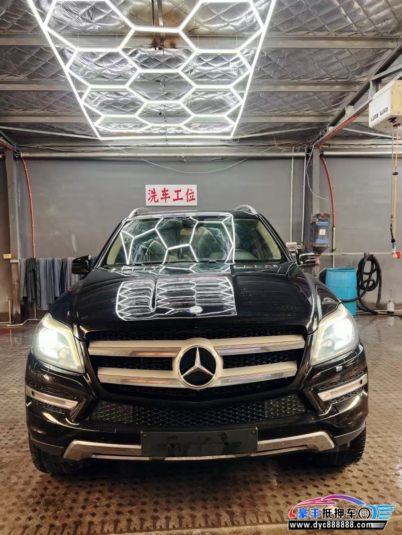 15年奔驰GL轿车抵押车出售