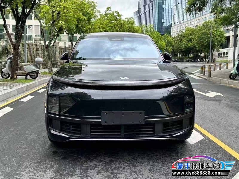 25年理想L8轿车抵押车出售