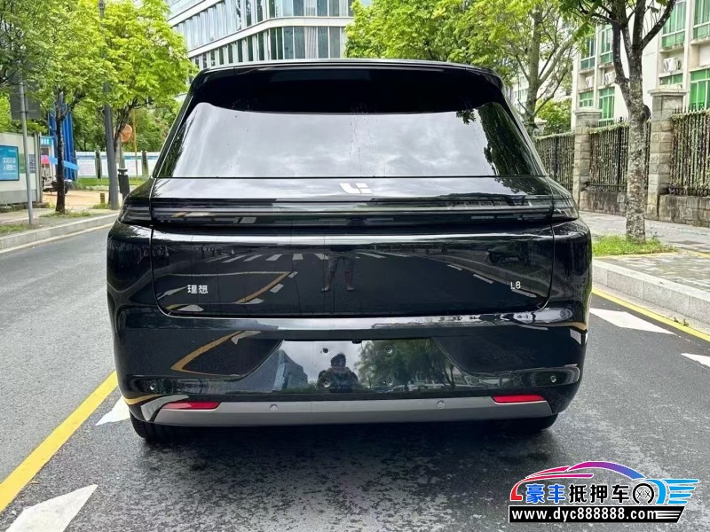 25年理想L8轿车抵押车出售
