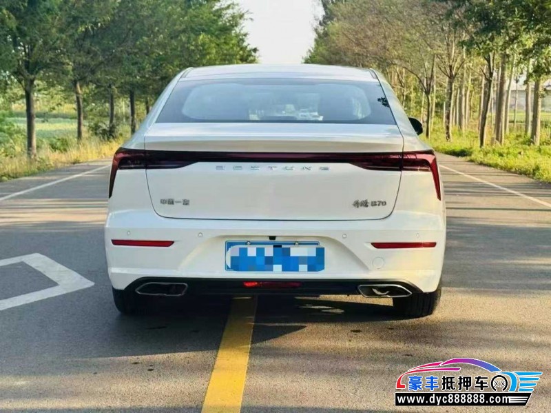 24年奔腾B70轿车抵押车出售