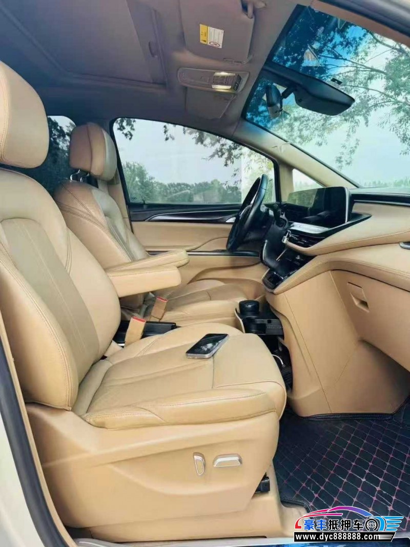 20年别克GL8轿车抵押车出售