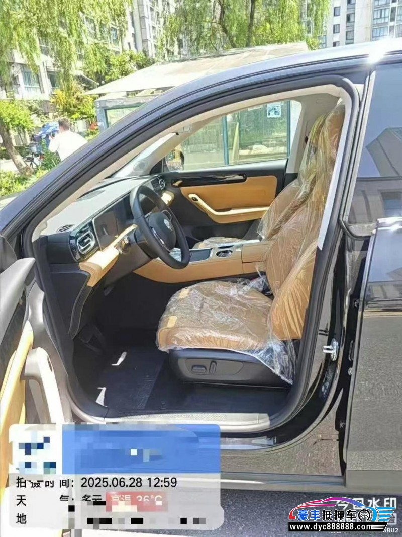 25年零跑C11轿车抵押车出售