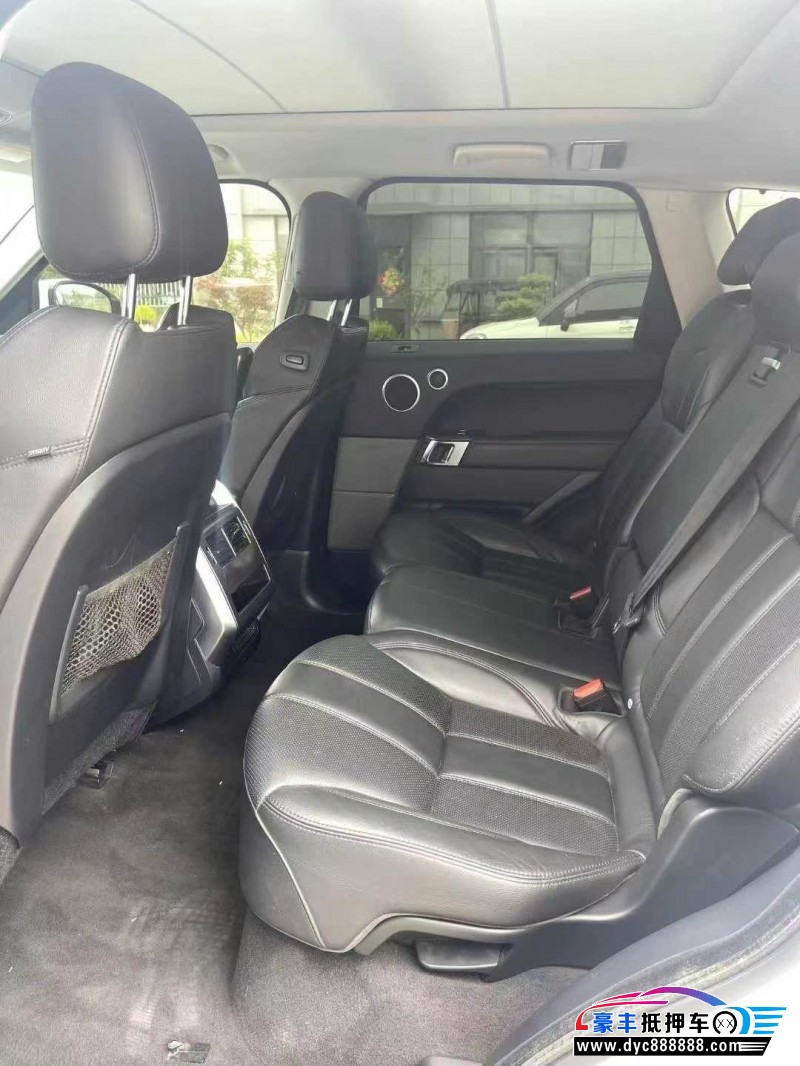 17年路虎揽胜运动版轿车抵押车出售