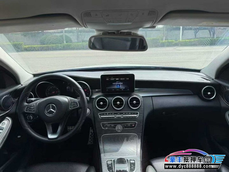 18年奔驰C轿车抵押车出售