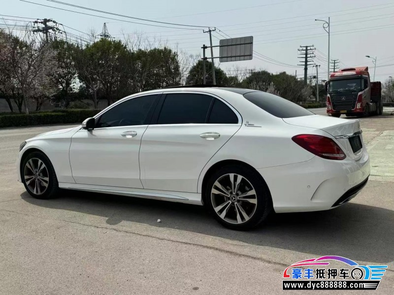 18年奔驰C轿车抵押车出售