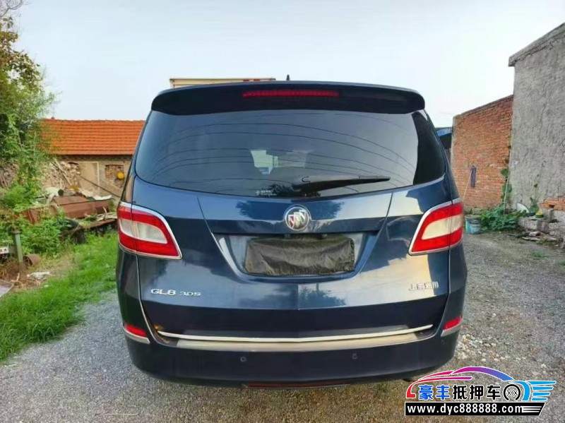 12年别克GL8轿车抵押车出售