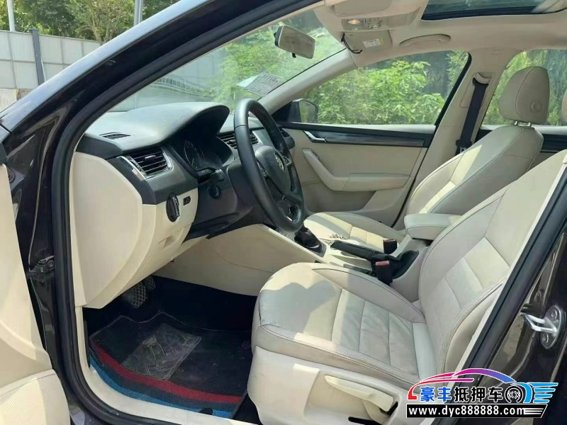 16年斯柯达明锐轿车抵押车出售