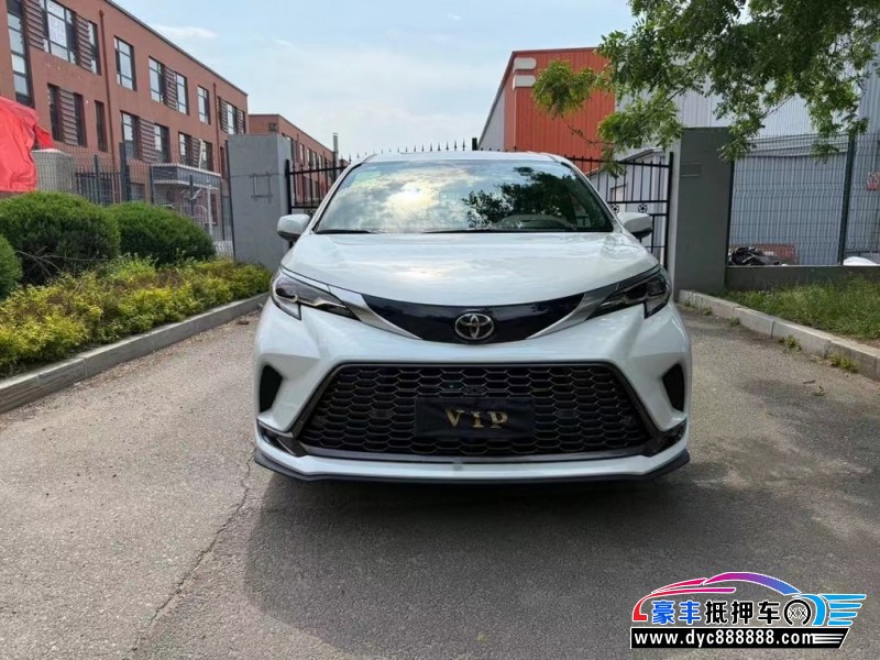 25年丰田格瑞维亚轿车抵押车出售