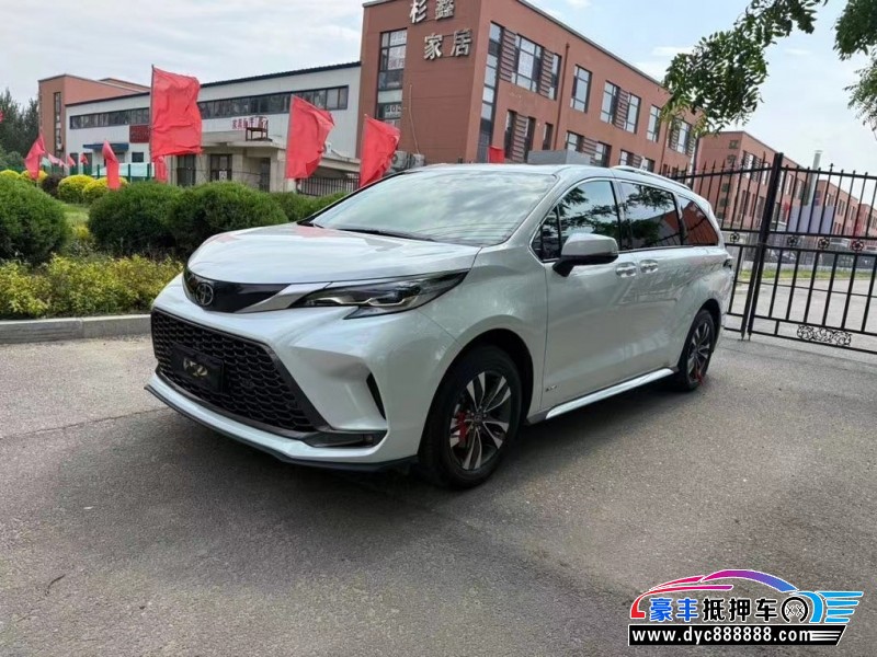 25年丰田格瑞维亚轿车抵押车出售