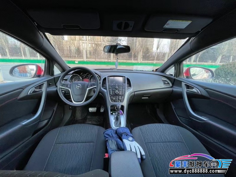 14年欧宝雅特轿车抵押车出售