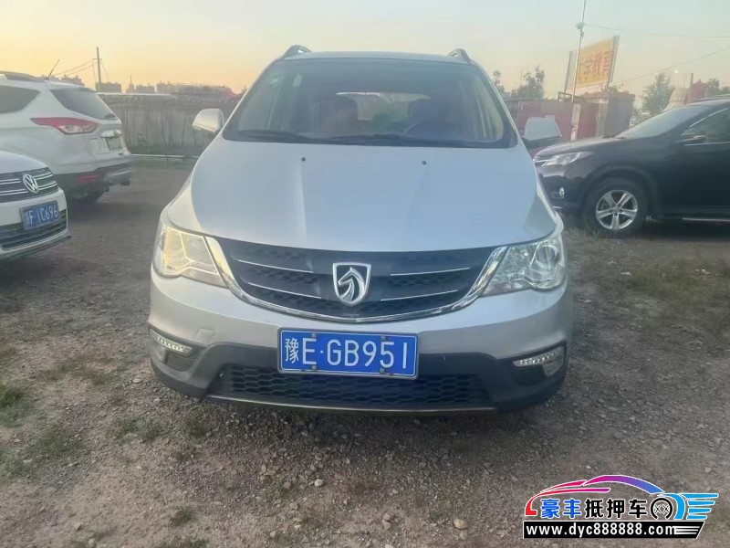 15年宝骏730轿车抵押车出售