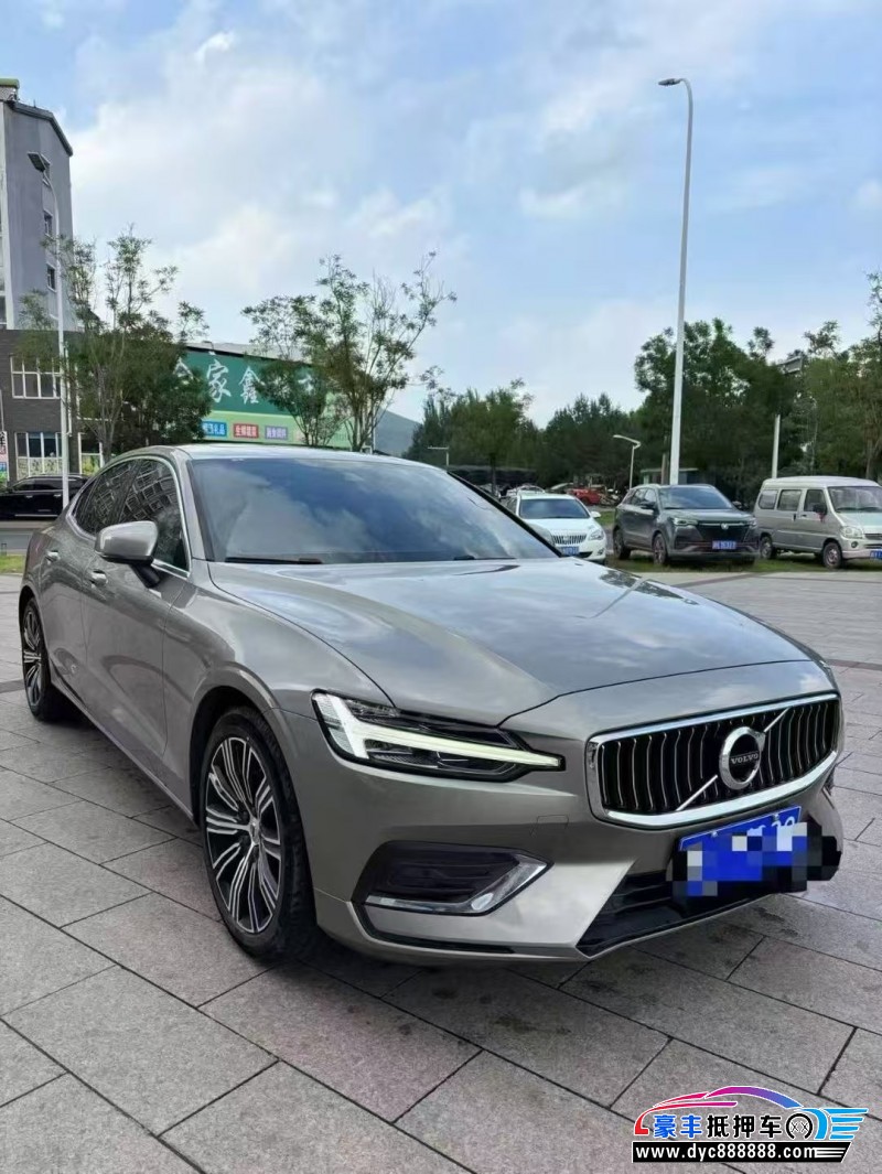 22年沃尔沃S60轿车抵押车出售