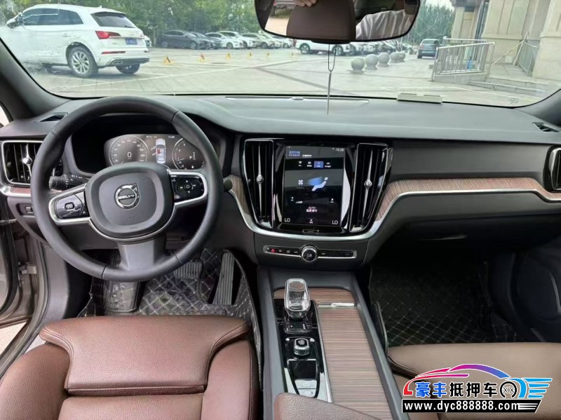 22年沃尔沃S60轿车抵押车出售