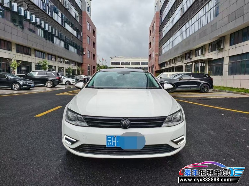 15年大众凌渡轿车抵押车出售