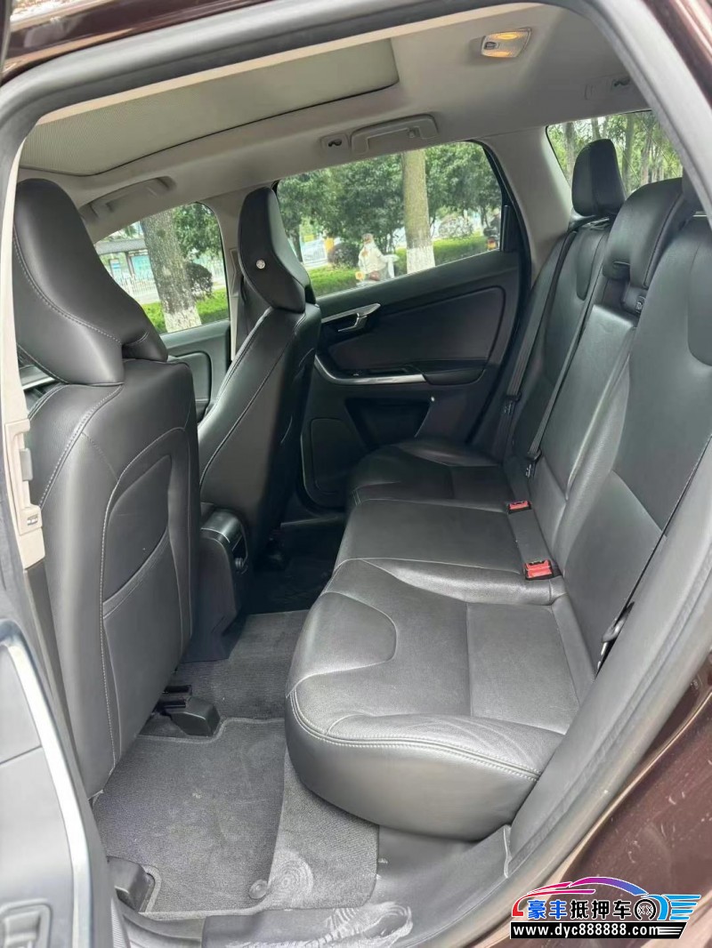 17年沃尔沃XC60轿车抵押车出售