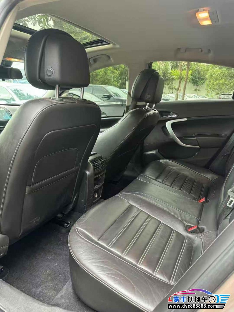 15年别克君威轿车抵押车出售