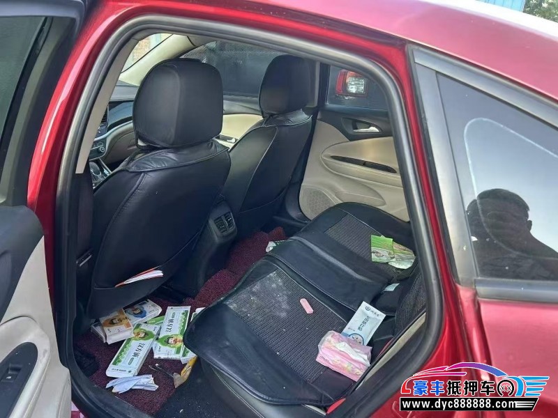 18年别克威朗轿车抵押车出售