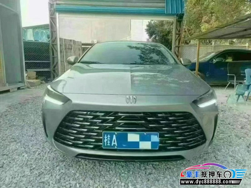 抵押车出售24年别克君威轿车