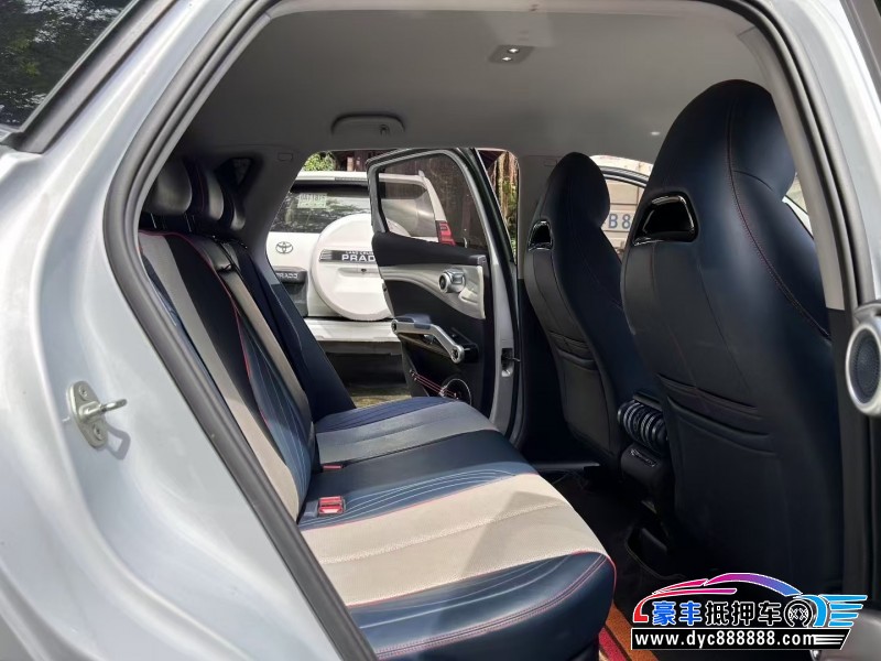 22年比亚迪元轿车抵押车出售