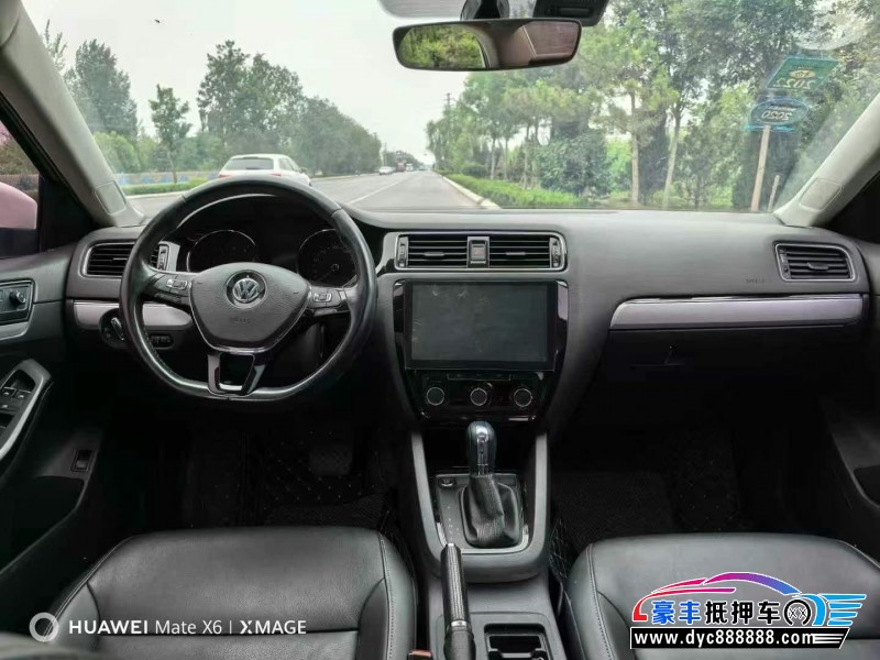 18年大众速腾轿车抵押车出售